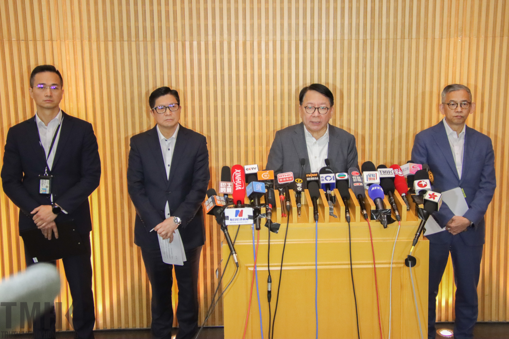 宏福苑大火七樣本未達標拘十四人陳國基：涉案者手法狡猾罔顧人命– TMHK – Truth Media (Hong Kong)